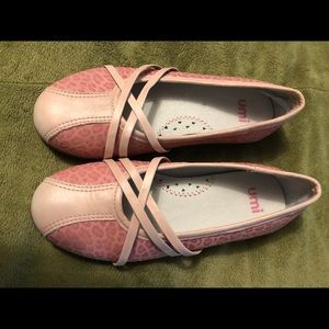 Mia little girls flat shoes